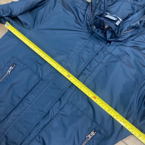 Athleta Water Resistant Hooded Wind‎ Breaker - Picture 14 of 16